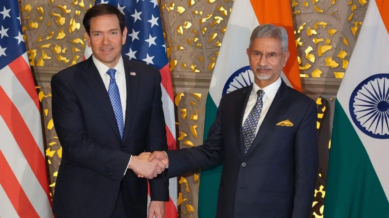 Marco Rubio shaking hands with S Jaishankar in Mumbai