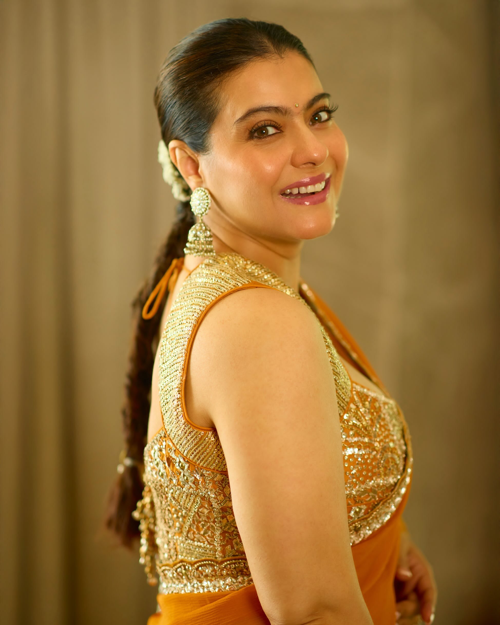Great traditional style of Kajol Devgan